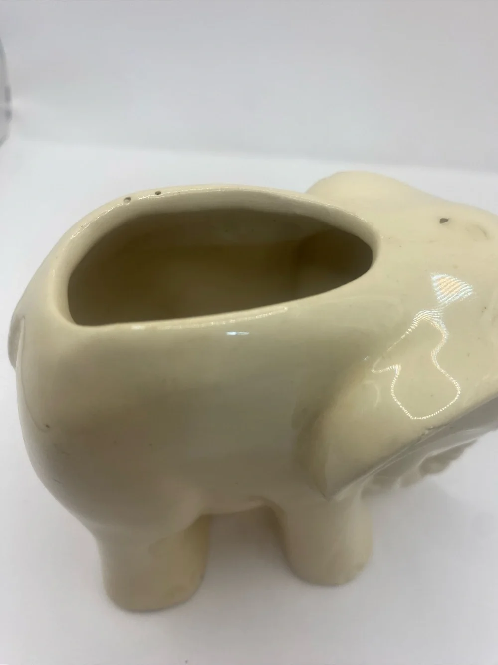 Vintage USA Pottery Ivory Elephant Succulent Planter/Vase Size 3.5”x